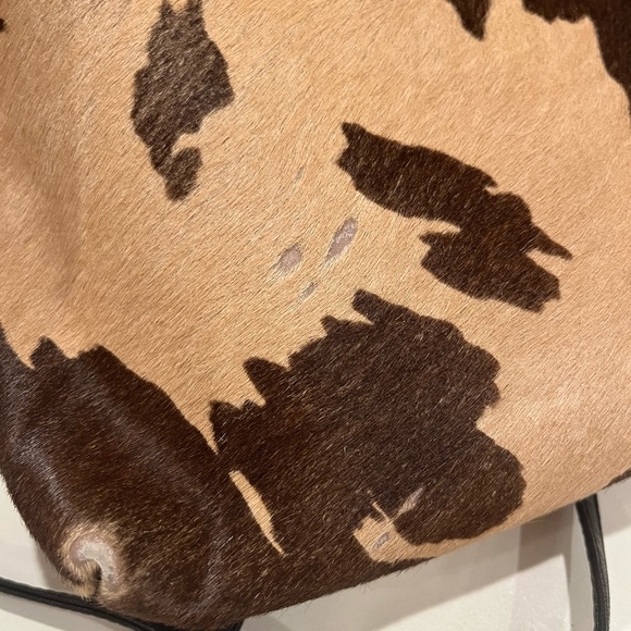 Bottega Venetta Cowhide Brown Crossbody Bag - Picture 3 of 10